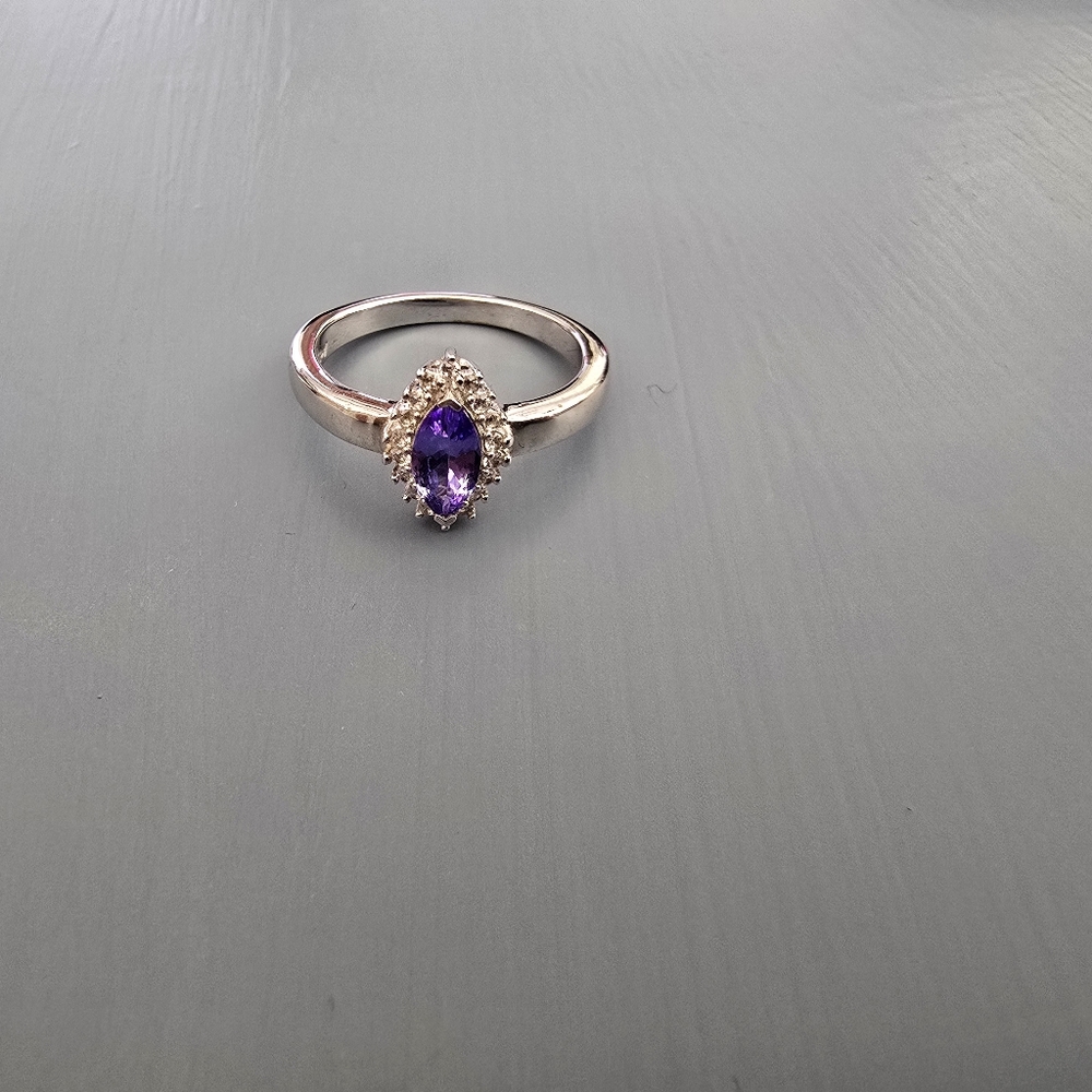 .925 Sterling Silver Lab Grown Blue Stone Ring. Womens Size 6.5